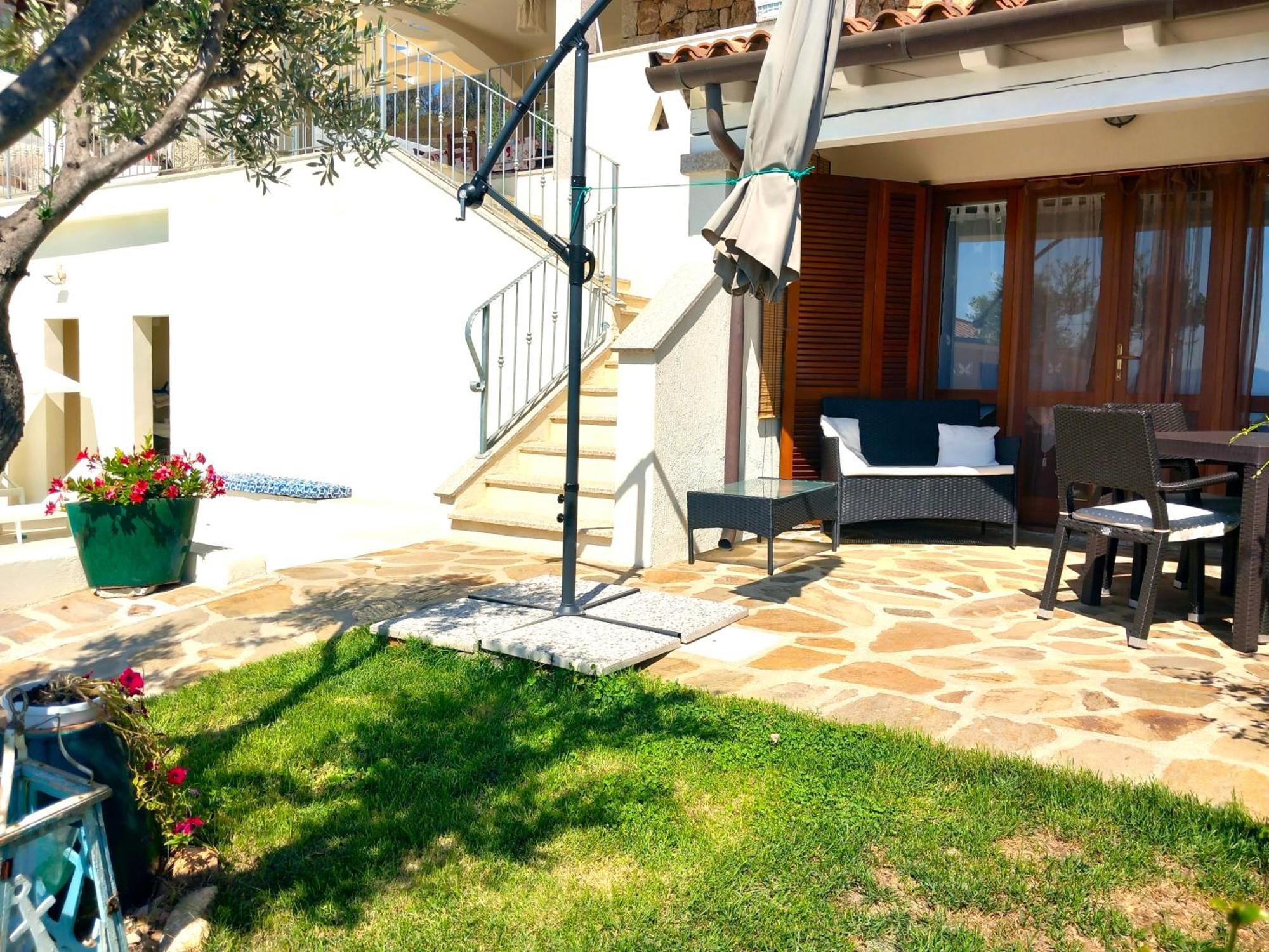 Appartamento Lu Fraili San Teodoro  Exterior foto
